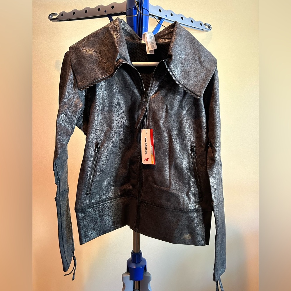 NWT New Balance Women's Black Metallic Jacket- Medium